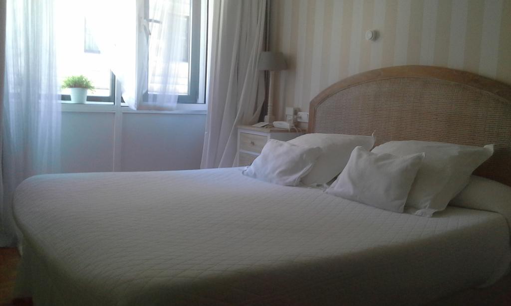 Hotel Central By Myhousespain Хихон Номер фото